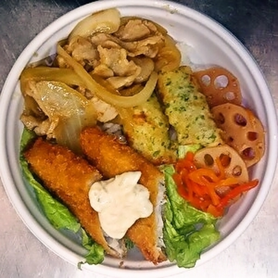 ちくわ生姜焼き定食上を向いて歩こう ஐ╹◡╹ ノ