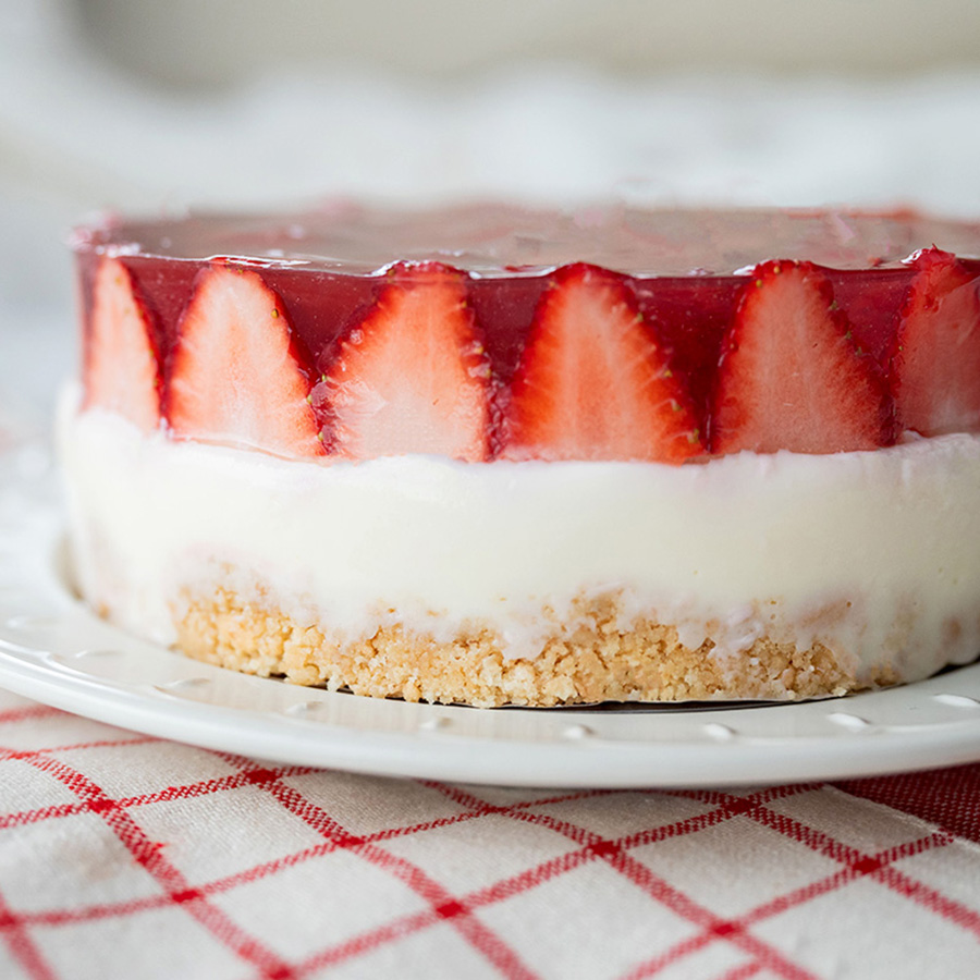 ゼリーと二層のいちごのレアチーズケーキ♪ by haru_chiiiクックパッド簡単おいしいみんなのレシピが392万品