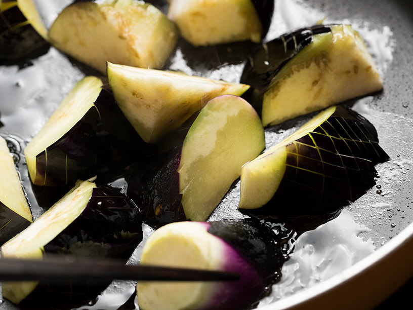 なすとオクラのみそ炒め