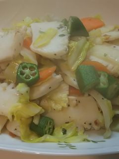 とうもろこしとエビとイカのピラフ風を愛してる材料・茹でたとうもろこし ・冷凍エビ ・冷凍イカステーキ ・白米 ・バター ・創味シャンタン ・水本当は生のとうもろこしを使うんだろうけど事前に茹でるこぽ 動くLINEスタンプ＆絵文字と漫画とみんなのフォト