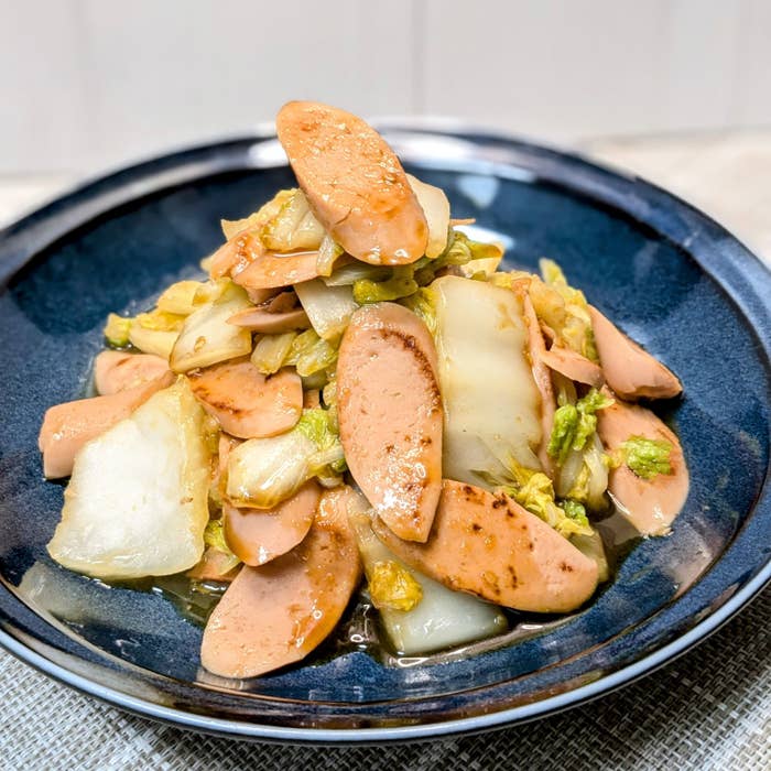 焼き肉のたれで簡単に！ 厚揚げと白菜のスタミナ炒め