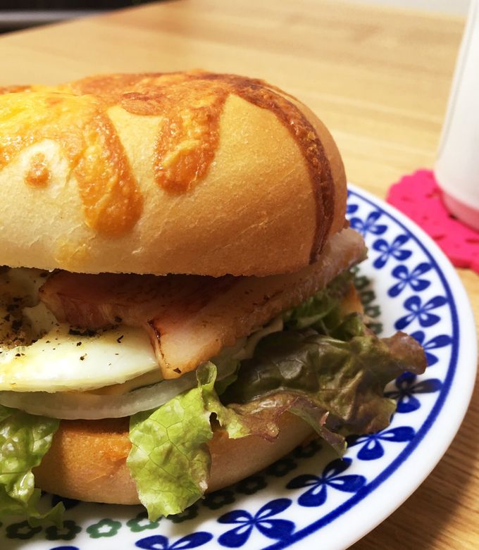 ちゅんまっち 料理研究家 Yasuyo OHASHIコストコパンアレンジ 第一弾 今日はベーグル プレーン を使って、スイーツ系ベーグルサンドベリーとクリームチーズの ベーグルサンドレシピid 6470359クリームチーズに豆腐を混ぜて ちょっぴりヘルシーに。 材料