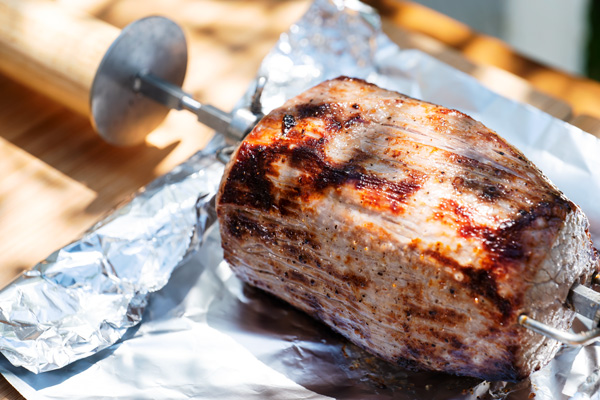 簡単レシピ ソロキャンプでバーベキューをやるなら「シュラスコ」がオススメ！肉料理キャンパーが手順を解説 2ページ目- ハピキャンキャンプ ・アウトドア情報メディア