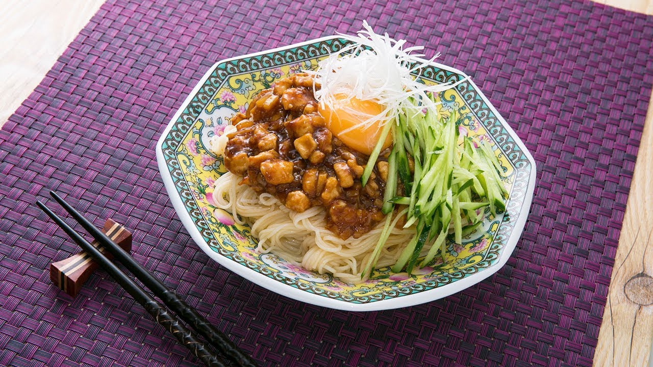 柔らか鶏チャーシュー乗せ冷やし素麺