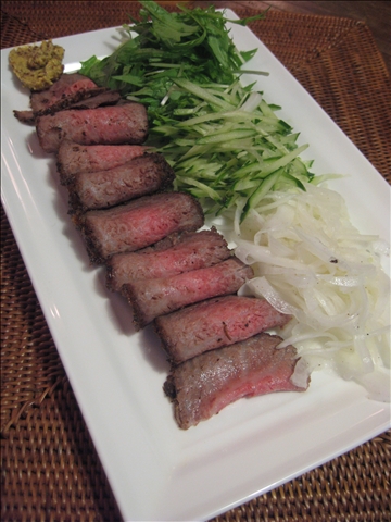 ローストビーフの切り方と盛り付けのコツ