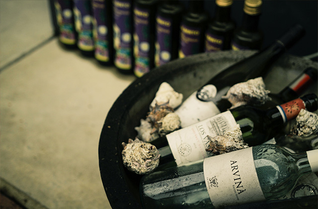 Amazon.co.jp: ワインボトル 酒分け器 北欧風 おしゃれ 酔い覚まし器 ガラス瓶ワインボトル酔い覚まし器 ウイスキーのボトル ワイン空瓶ワインの貯蔵 家庭用セット 家族の会食 バーナイト 個人の秘蔵 クリスタルグラス クリア 蓋付き 鉛フリーガラス 控えめな