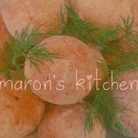 りんごケーキを クイジナートノンフライオーブントースター で焼きました。 レシピメモ 材料 砂糖90 卵1こ サラダ油40 バニラオイル適量ベーキングパウダー小さじ1 薄力粉100 りんご1個半 順番に混ぜて、180°で20分。 15分のところで焦げ目がいい感じだったからそのあと