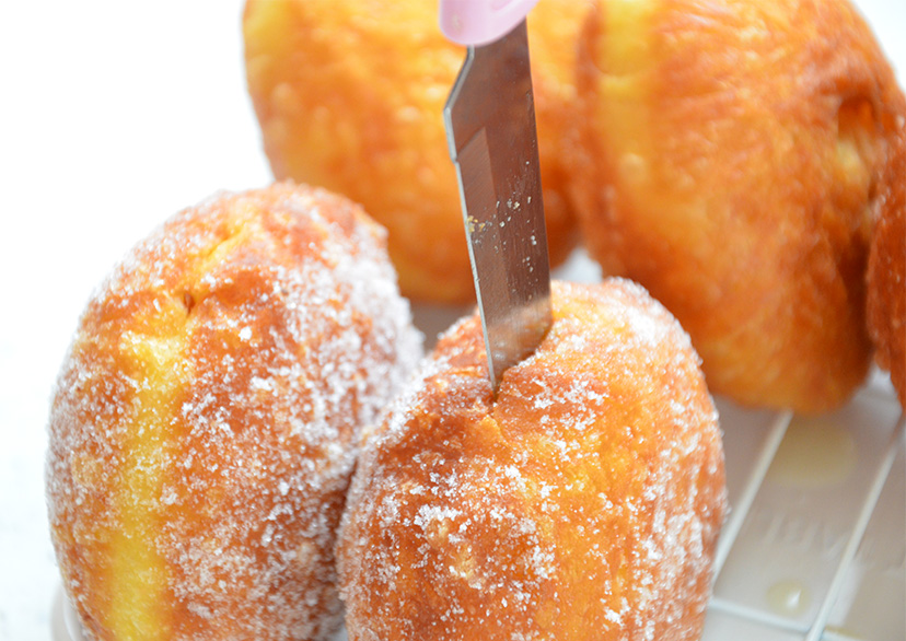 材料8つ パティシエが本気で考えた半日で作れる生ドーナツ🍩