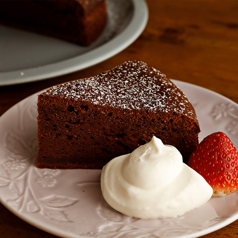 電子レンジで2分 簡単混ぜるだけ！しっとり濃厚ガトーショコラ