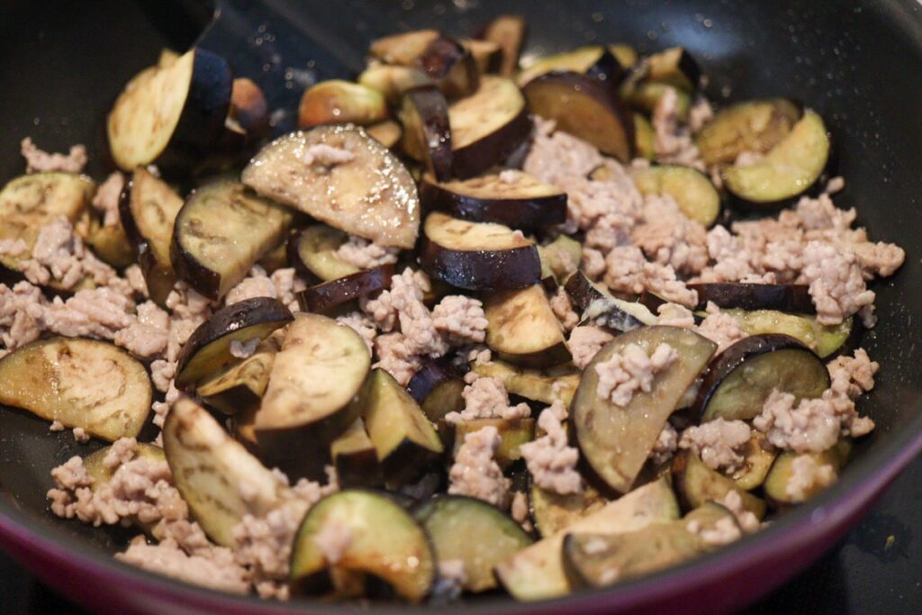 レンジで揚げない辛くないレシピ。子供が喜ぶ麻婆なす - つくりおき食堂