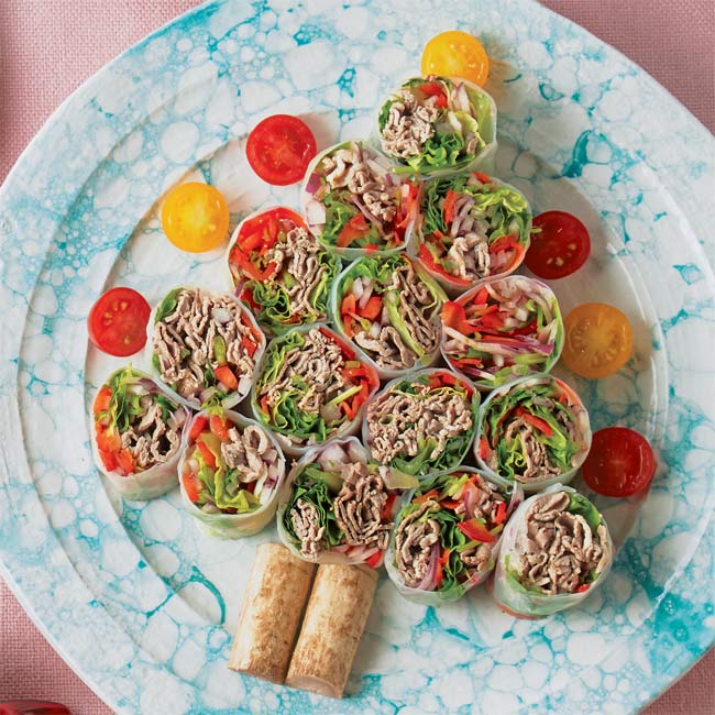 ローストビーフのリース風サラダ＆クリスマスチーズショートケーキ