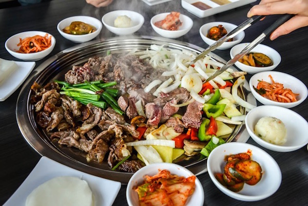 おしゃれな韓国BBQレストランで韓国BBQの作り方を学びましょう！Klook
