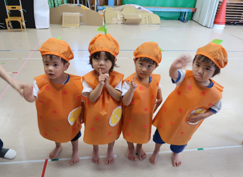 カラーポリ袋ぼうし〜いろんな場面で大活躍の手作りアイテム〜保育と遊びのプラットフォーム ほいくる