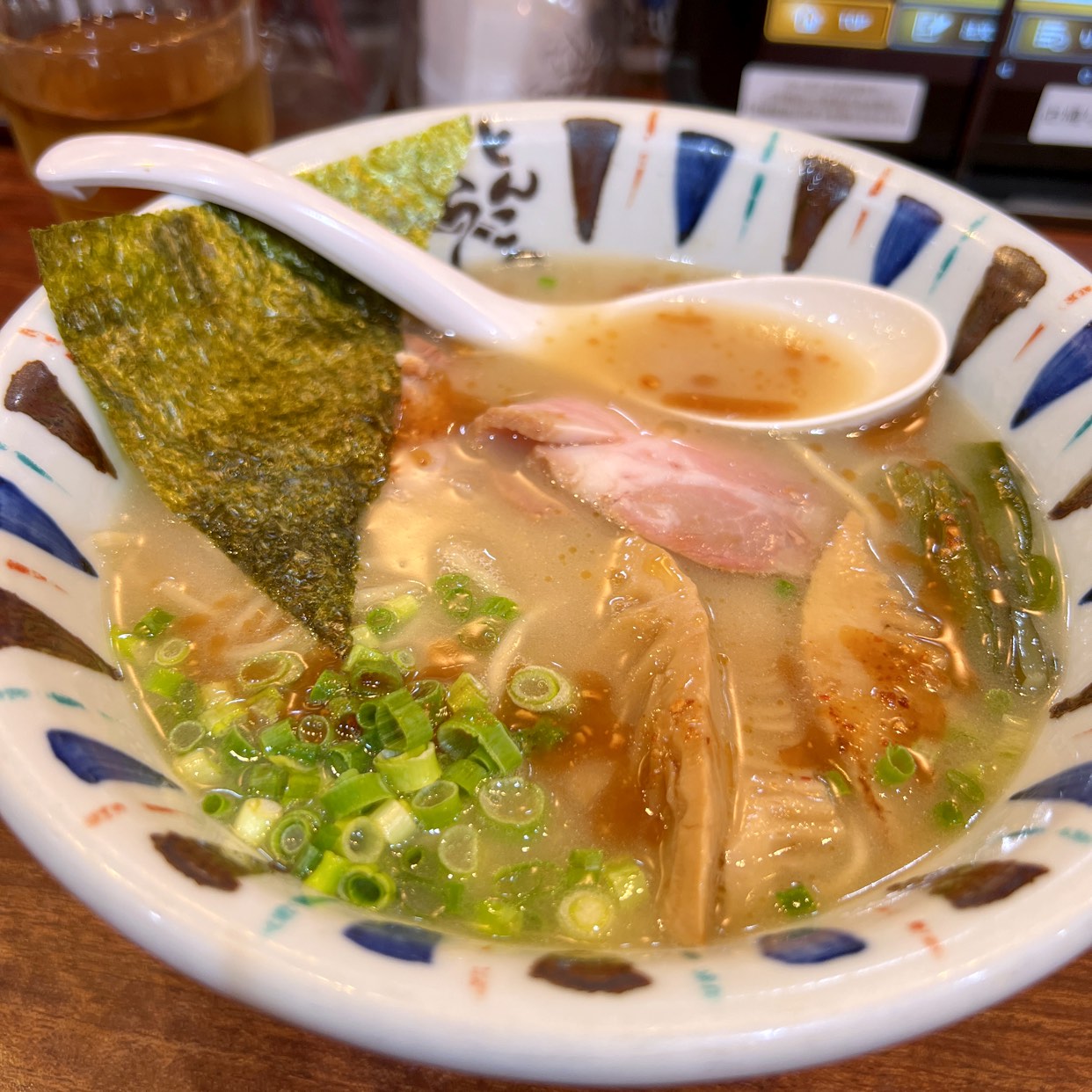 町田商店新店舗のラーメンが5000円