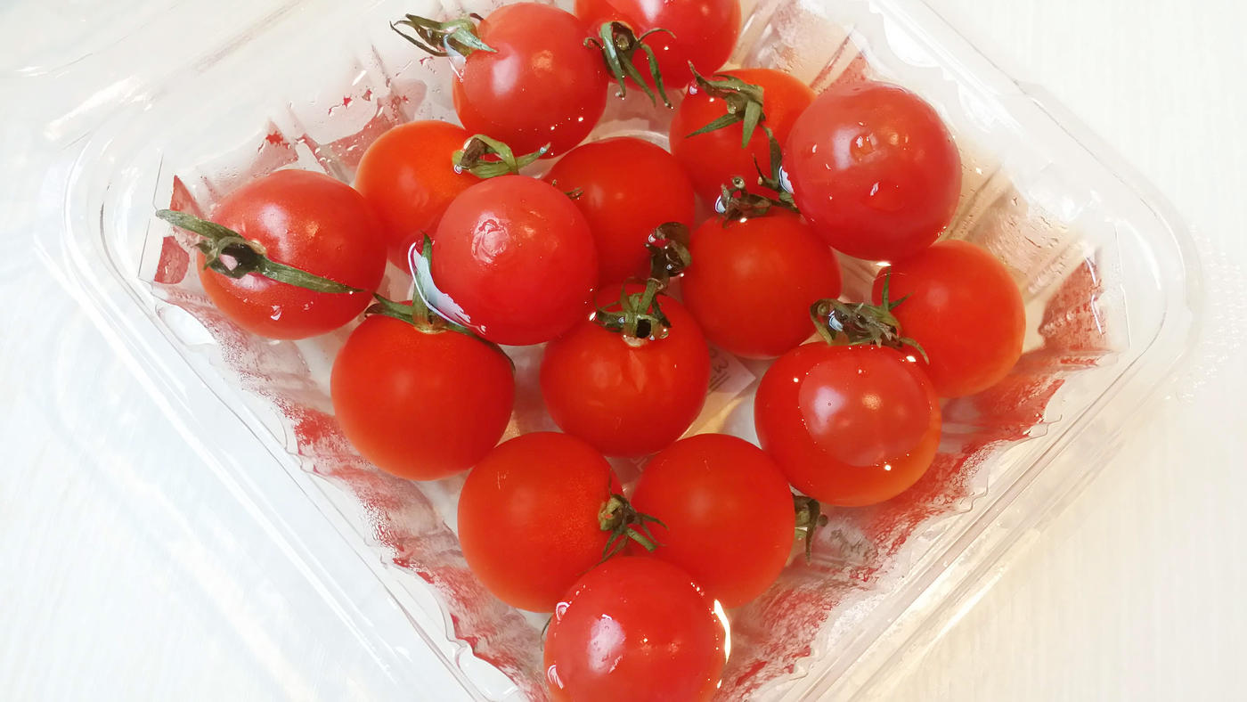 シワシワになったトマトまだ捨てないで！ トマトのハリを復活させる裏技Tasty