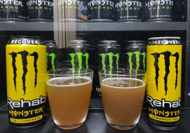 レビュー モンスターエナジー リハブ レモネードティー 日本 エナジードリンクマニア
