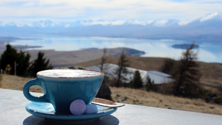 一杯の温かいコーヒー」を英語にする : しみずよしこの英語教室