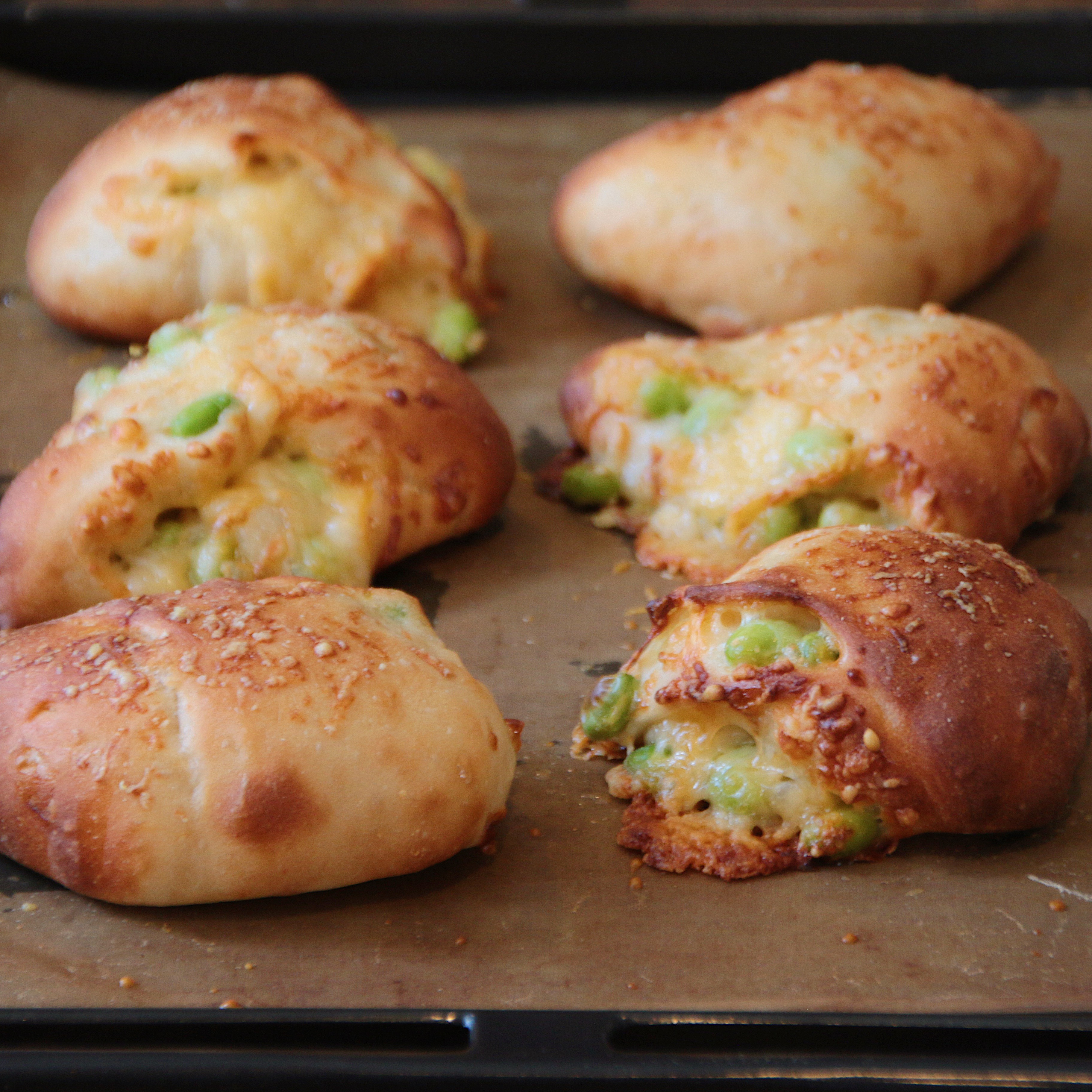 3種ナチュラルチーズの贅沢ピザレシピ森永乳業の乳でひろがる！アイデアレシピ森永乳業株式会社