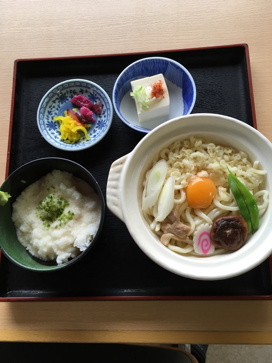期間限定！すき焼きうどん・鍋焼きうどん - うどん よしくら