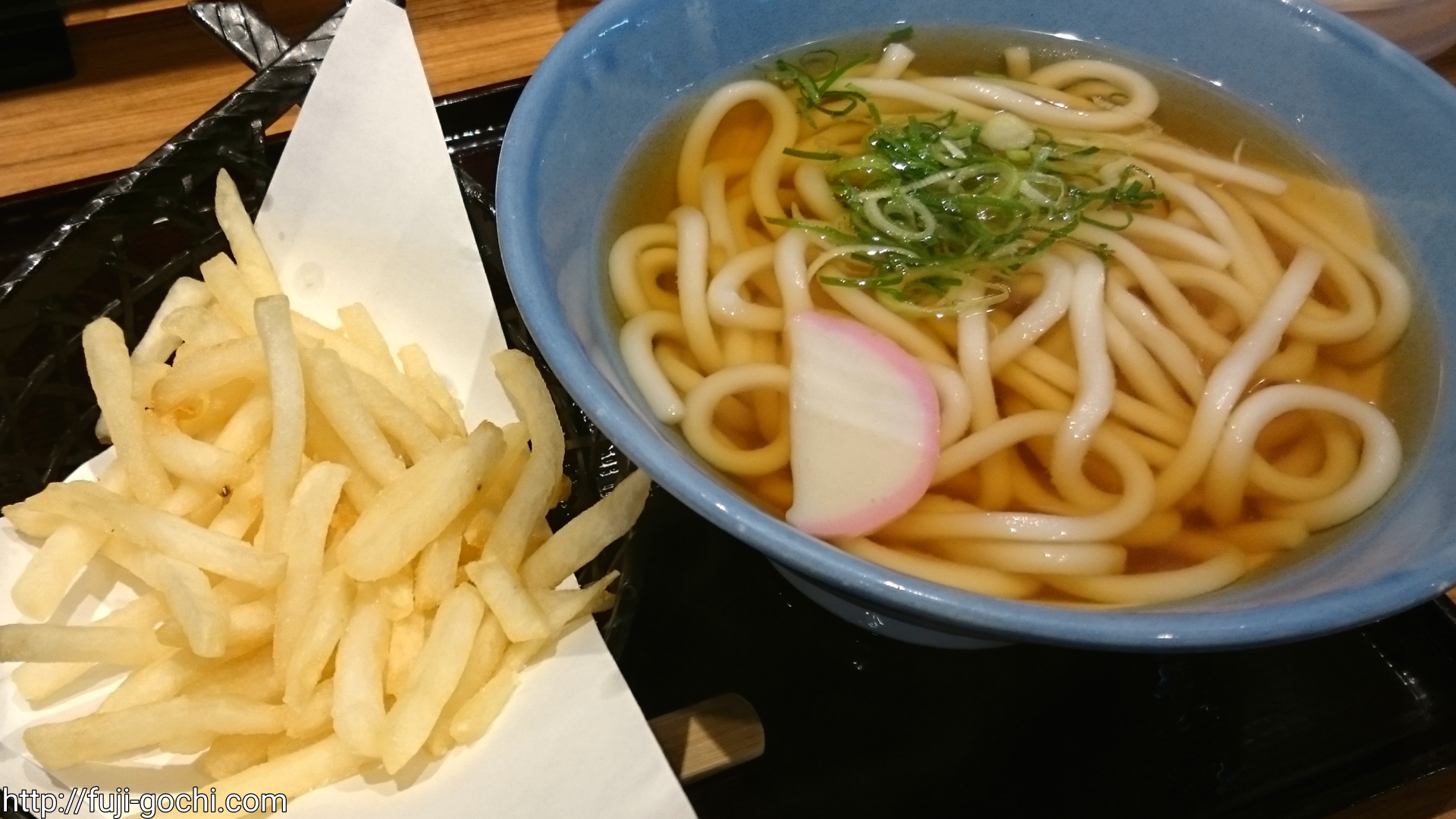 大阪のお菓子 阪急十三駅構内で買える大阪銘菓！喜八洲総本舗のみたらし団子と酒まんじゅう。 - 月餅teatimeのblog