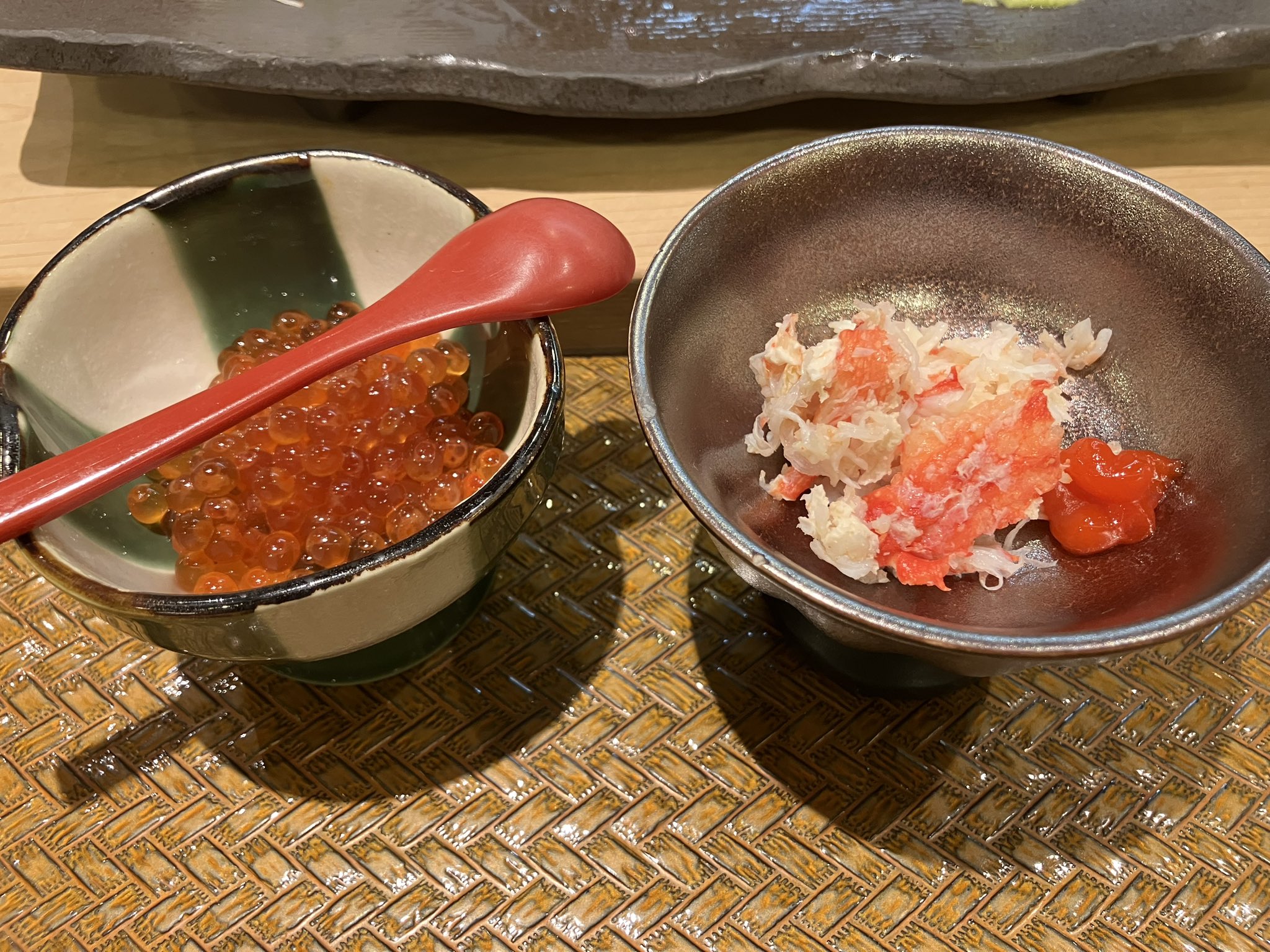 大通ビッセ4階 鮨 棗◇ランチ限定◇ 『にぎり寿司 棗』 3,850円ミニサラダ、みそ汁、茶碗蒸し付握り10貫中トロ、白身、ボタンエビ、ホタテ、サーモン、アワビ、赤身、カニ、ウニ、イクラ ※仕入れ状況によって内容が変更になる場合がございます 観光客の方にも