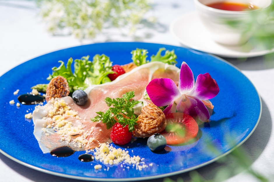 実食レポ 帝国ホテル 東京「サマーフルーツアフタヌーンティー」国産桃のピーチパイなど夏が旬の果物を堪能 – はらぺこニュース