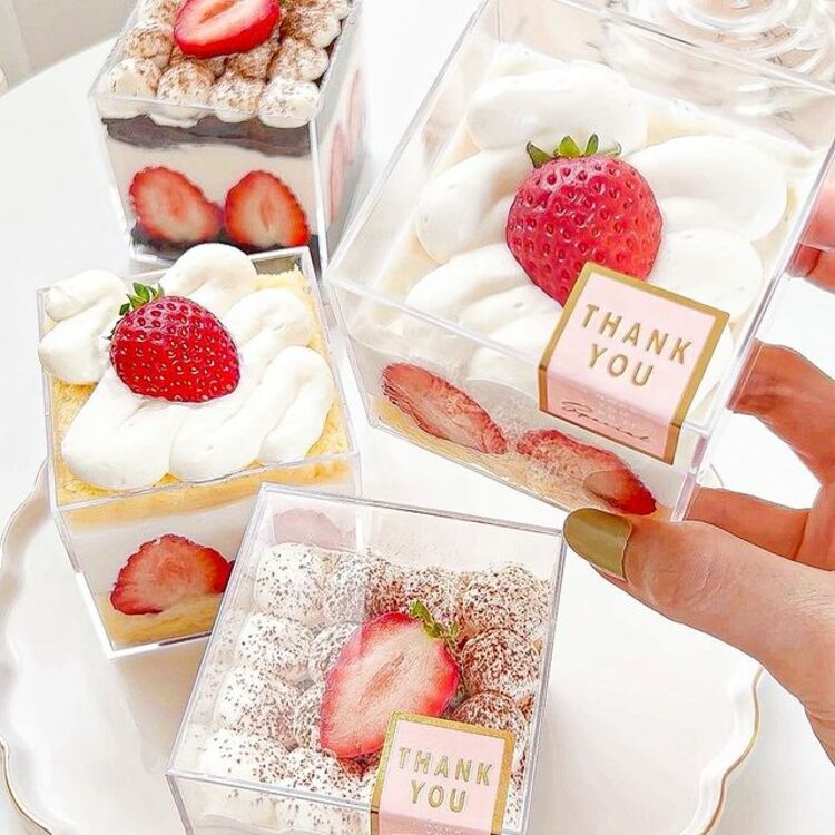 セリア 透明カップ ショートケーキTikTok