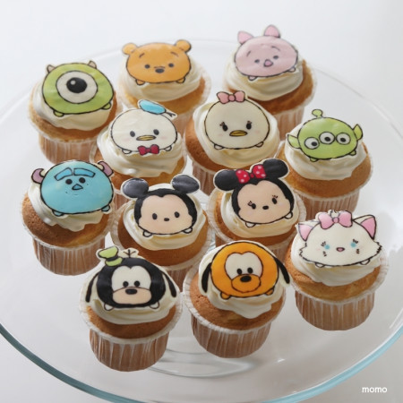 秋とは 🍂チョコペンチョコペンアートチョコペンアートプレートチョコペンアート練習中皿文字デザートプレートパイピングサプライズアートパティシエパティシエール