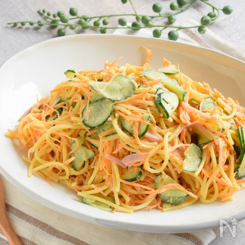 意外と悩む！パスタに合わせるおかず・副菜は？種類別で6パターンご紹介！ - macaroni