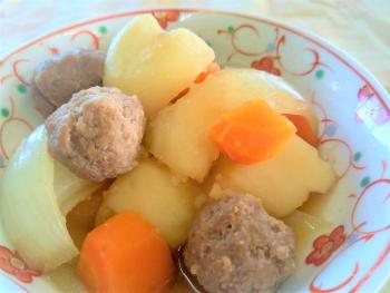 まねしてラクうま離乳食→, @mapi__babygohan, 今回は, 「作業時間５分♡栄養たっぷり肉じゃが」, 離乳食何作ろう？？,って悩んだら作ってみて✨, 時間がない時でも材料きって炊飯器でほったらかしで出来るから楽ちんだよ🥰, 赤ちゃんに不足しがちな鉄分やタンパク質,野菜も一気に摂れちゃうから栄養もたっぷり🤤💕, レパートリーに困ったらぜひ作ってみてね🥣✨,