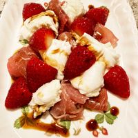 いちごと生ハムのカプレーゼレシピエスエスケイフーズ株式会社 - おいしさの先に健やかな未来を共につくる