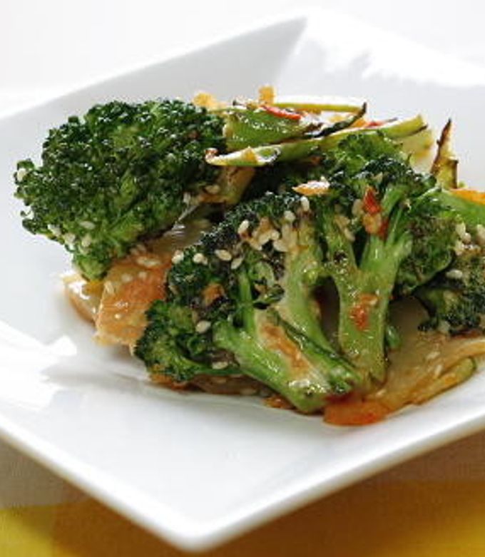 ポンマヨがめちゃ合う♪ ブロッコリーと豆腐とキムチのサラダ花ぴーのあてレシピ