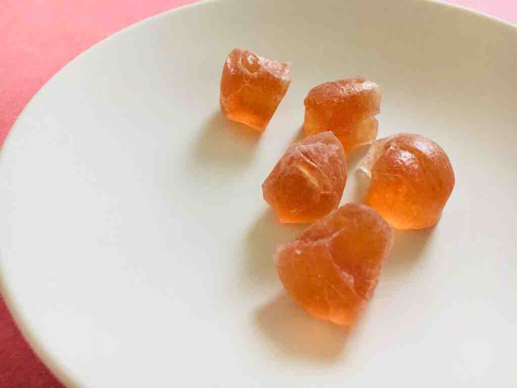 琥珀糖 食べる宝石 シャリっと食感 紅茶味の琥珀糖の作り方お砂糖控えめです - YouTube