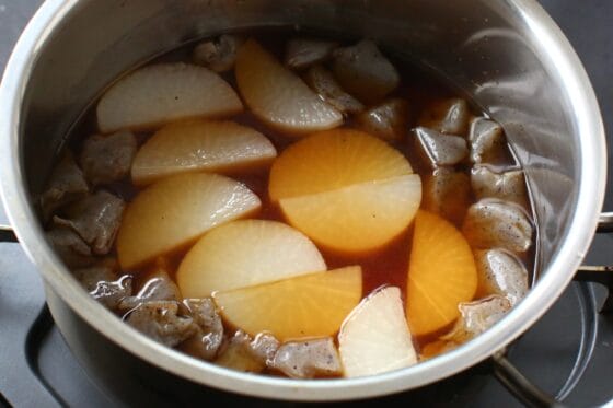 めんつゆでラクラク♪味しみ♪『大根とこんにゃくのおかか煮』