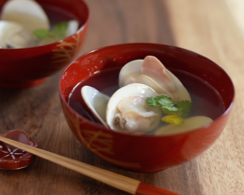 春が旬の貝、はまぐりのお吸いもの「蛤潮汁」 –Organic Recipeオーガニックレシピ