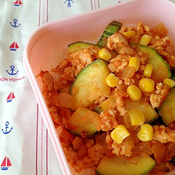 鶏肉とズッキーニのカレーチーズ焼きeフレンズ ぱくぱく献立くん