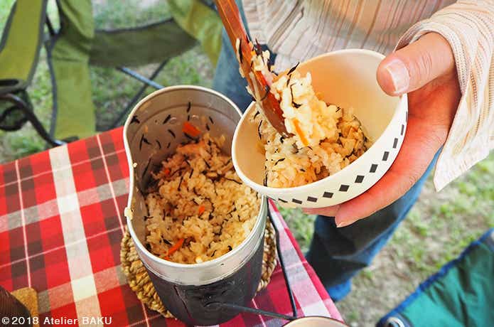 ふたりソロキャンプ料理レシピVol.5 厳さんの缶詰アレンジレシピを再現してみた – キャンプクエスト