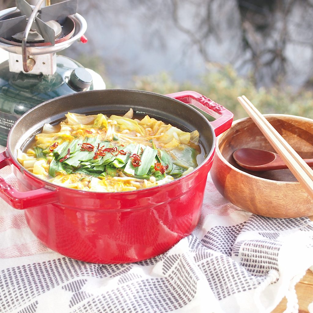 キャンプの煮込み料理のおすすめレシピ7選！調理時間別に紹介料理・レシピBE-PAL キャンプ、アウトドア、自然派生活の情報源ビーパル