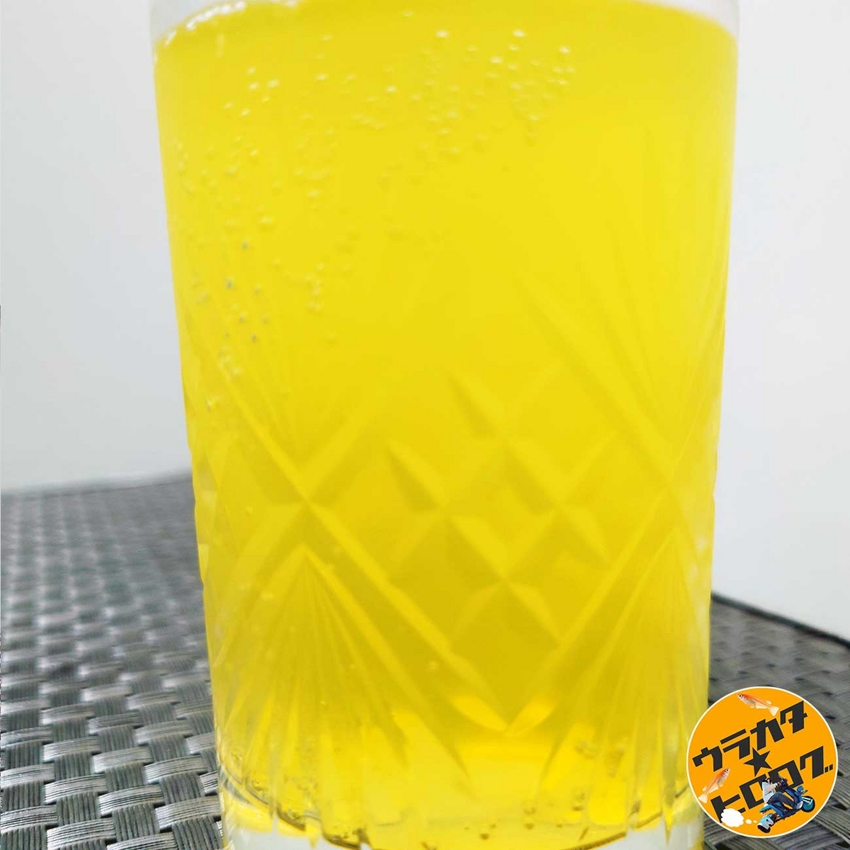 シュワシュワ弾ける クリームソーダの透明傘│YOU+MORE！│フェリシモ