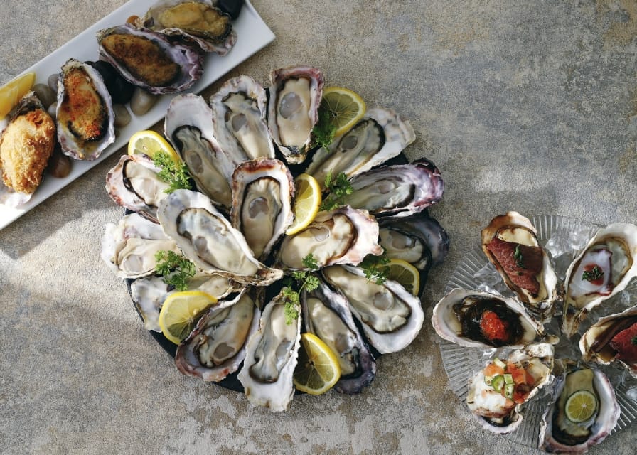 オイスターバー各種牡蠣いろいろ - 上野 オイスターテーブル 上野さくらテラス店 : メロン味ってメロンの味じゃない