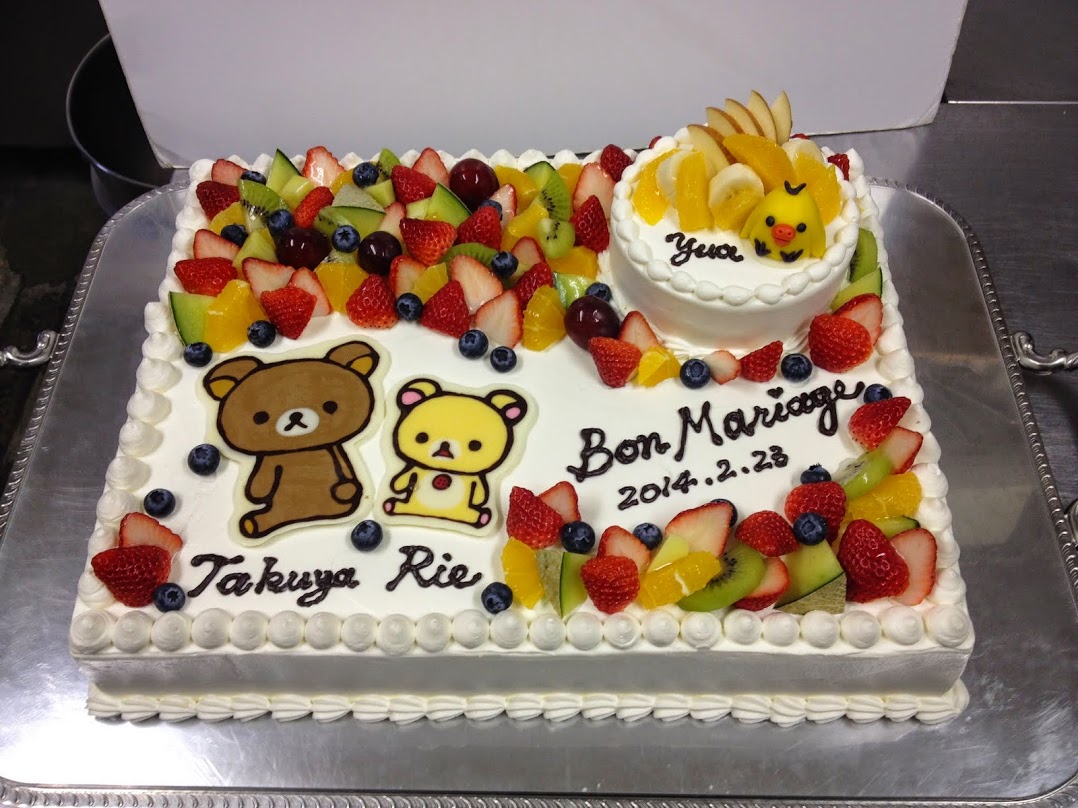 先日ご予約頂いた長方形の大きなデコレーションケーキ🎂です😊✨フルーツ盛り盛りです😳‼️ おめでとうございます🎉🎉シュプレムパティスリーシュプレムsupreme御坊ケーキ屋和歌山ケーキ屋和歌山グルメフルーツフルーツ盛り盛り