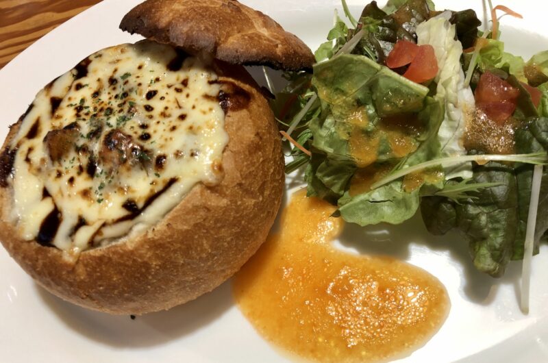 骨なしケンタッキーを使ったアレンジメニュー✨ ボリューミーでとてもおいしそう♡ ぜひ、みなさんもお好みのアレンジレシピを見つけてくださいね♪今回の素敵なケンタフォト は @yoshitan225 さんの1枚です。 ・ ケンタッキーフライドチキンの公式アカウントです。 当