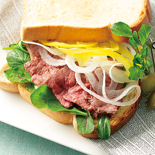 薫るトリュフのローストビーフサンド