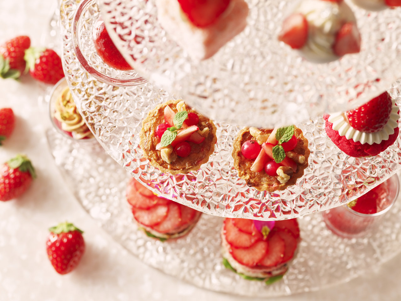 楽天市場ふるさと納税 定期便 いちごづくし定期便 年5回発送博多あまおう ムース ジェラート 冷凍あまおう 定期発送 果物 くだもの フルーツ 苺イチゴ 送料無料2025年1月〜7月まで計5回お届け: 福岡県古賀市