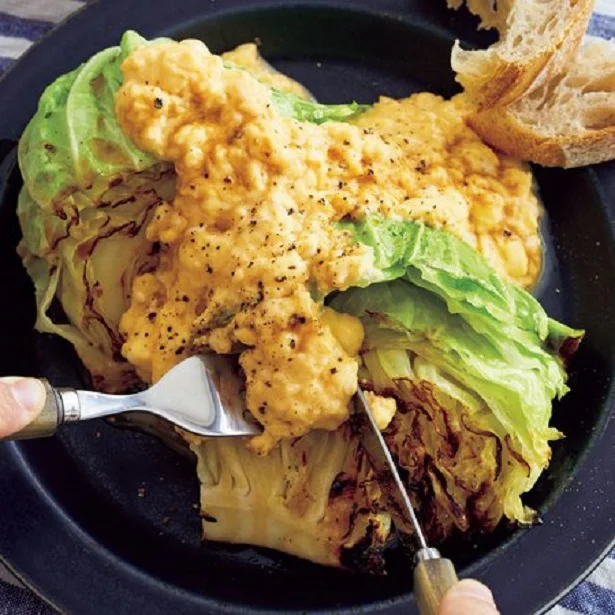 鶏肉とキャベツのコンソメガリバタ炒め