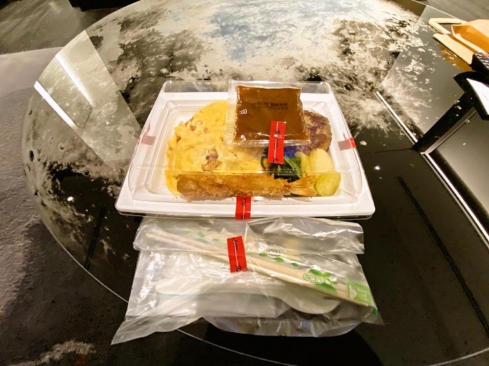 デニーズで「和風ハンバーグ弁当」をテイクアウトしてみた 進撃のグルメ- エキスパート - Yahoo!ニュース