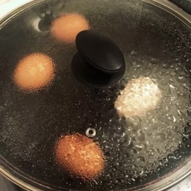 2341食目「鍋で茹でないゆでたまごの作り方」フライパンを使います！ - 適材適食 -てきざいてきしょく