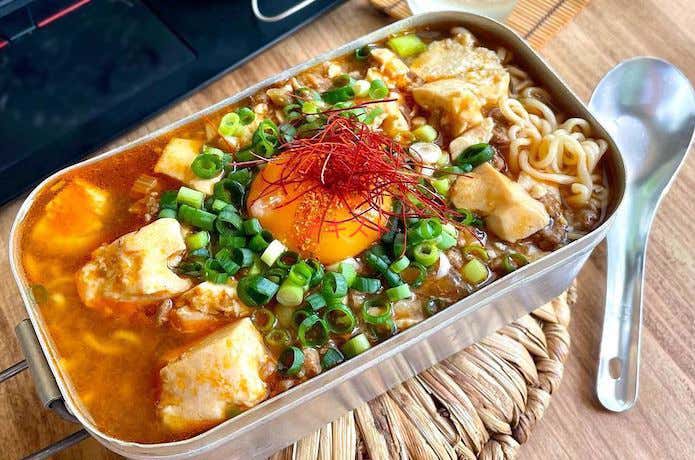 中華麺に乗せて麻婆豆腐メン