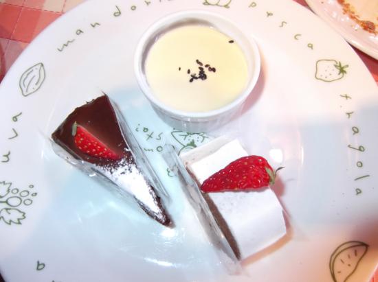 鈴鹿市 人気の「ピッツェリアマリノ鈴鹿店」のフルーツビュッフェで3月4日から『苺狩り』が開催中です！号外NET 鈴鹿市・亀山市