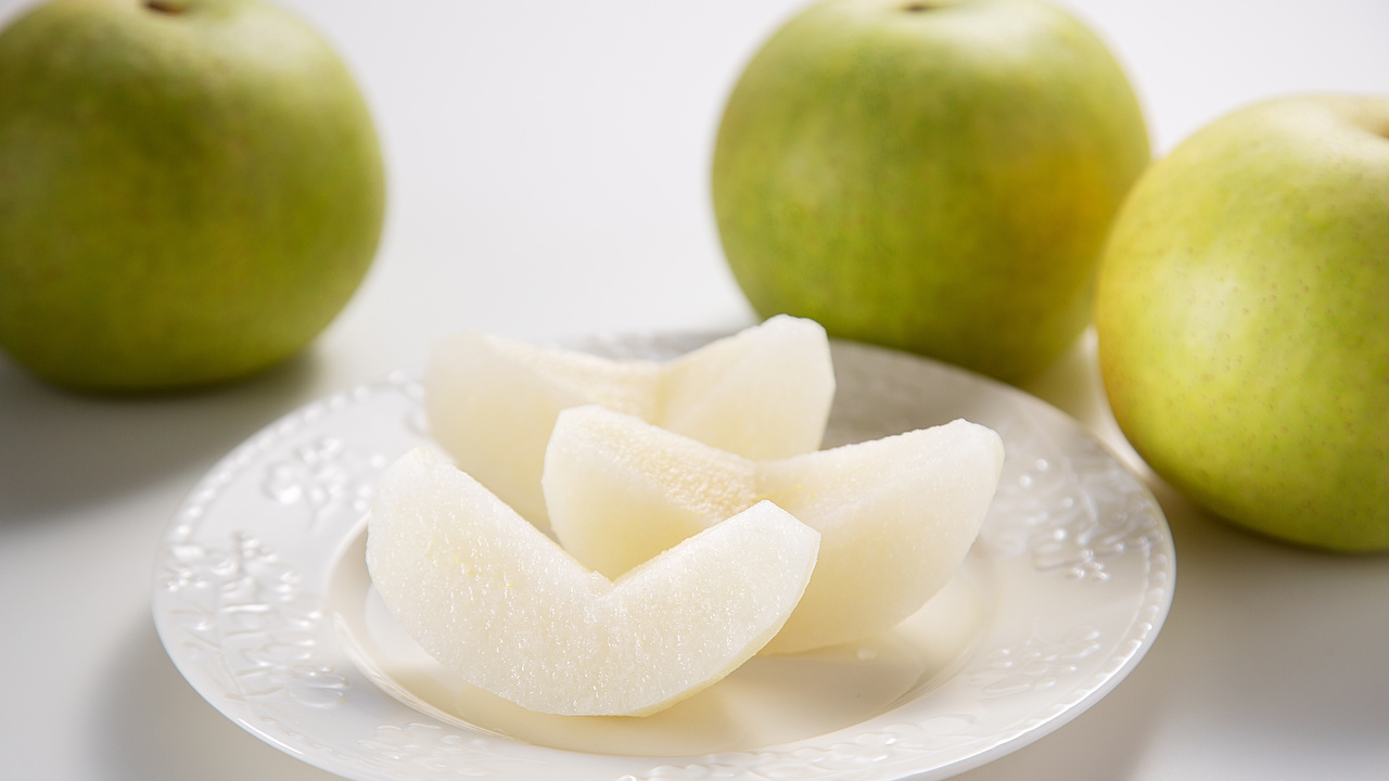 料理の基本！ 梨のくし形切り